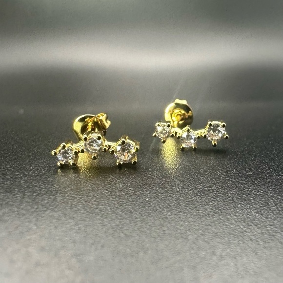 925 Sterling Silver Hypoallergenic 14K gold plated star - Picture 5 of 12